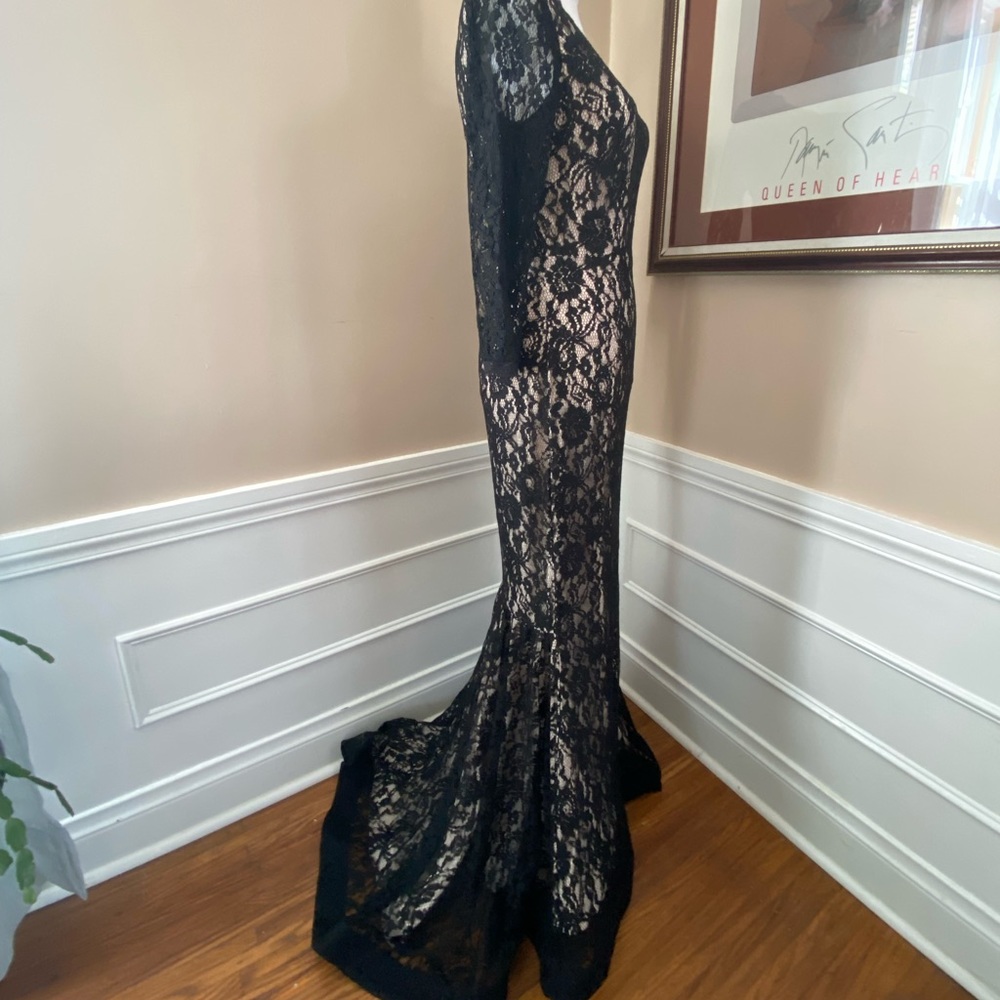 Venus Black Couture Lace Formal Dress - Picture 3 of 13